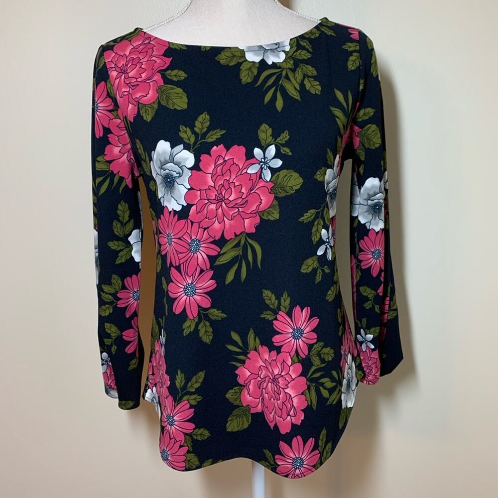 Ann Taylor Factory Navy, Pink and White Floral Blouse Size Small